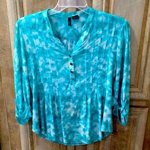 Pretty Pre-Worn Women’s Size Petite Medium Blouse